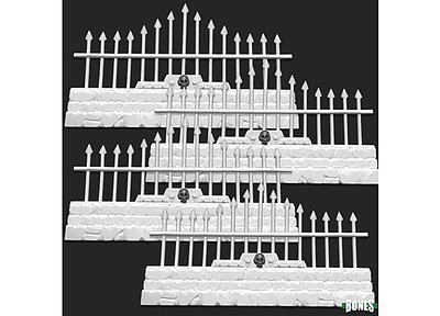 77532 Graveyard Long Fences (4) 